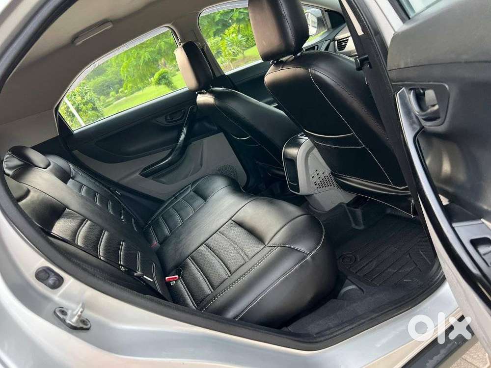 Tata Nexon 1.2 Revotron Xma, 2018, Petrol