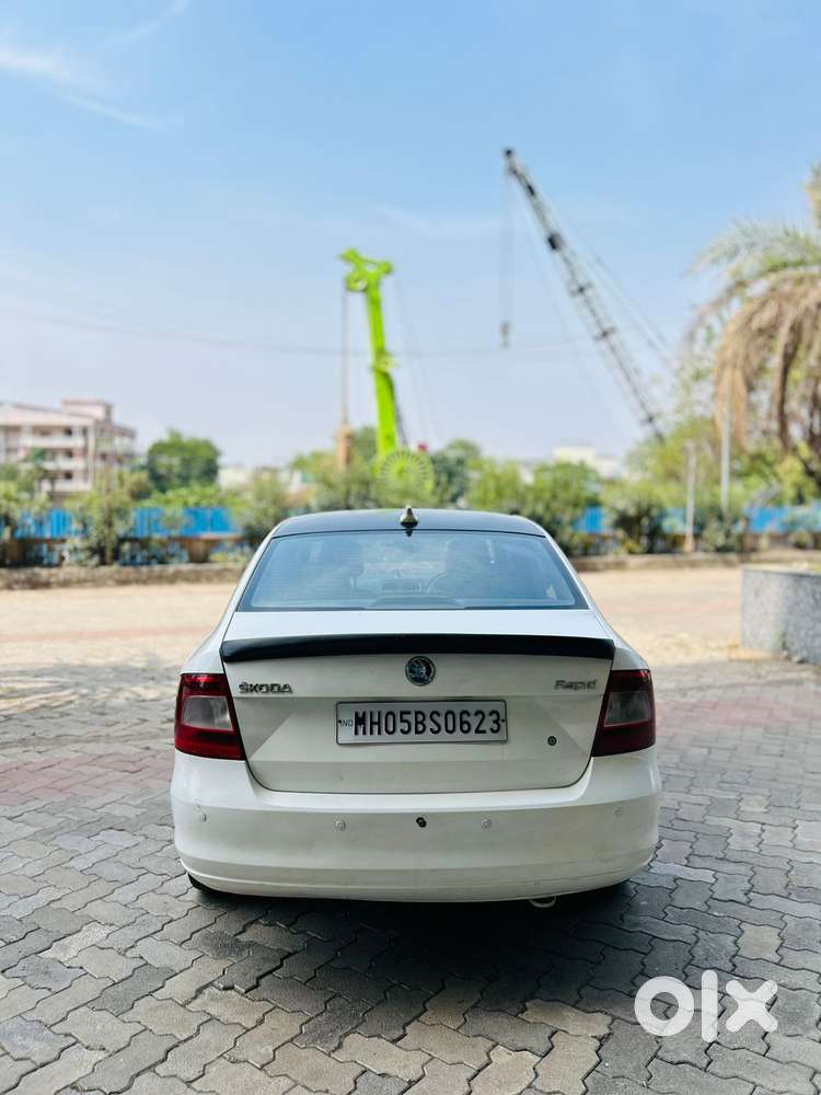 Skoda Rapid 1.5 Elegance Tdi Mt, 2013, Diesel