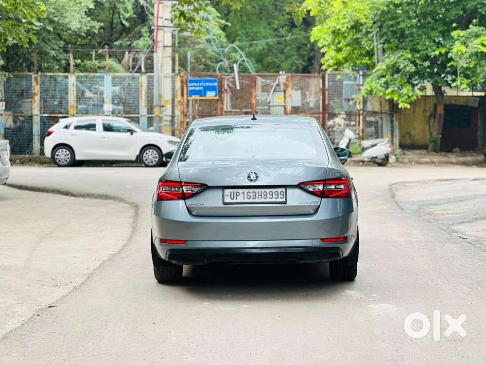 Skoda Superb 2016 Diesel 65000 Km Driven