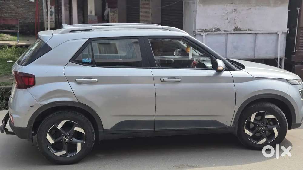 Hyundai Venue 2019 Diesel Well Maintained