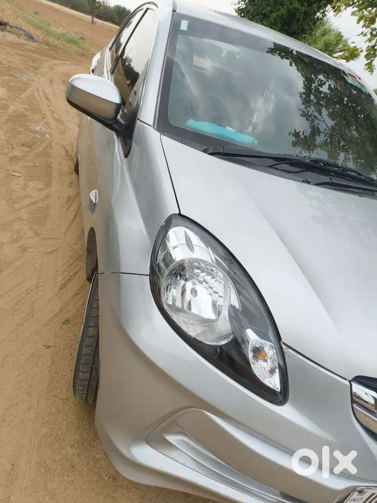 Honda Amaze 2013 Diesel 72000 Km Driven A One Condition