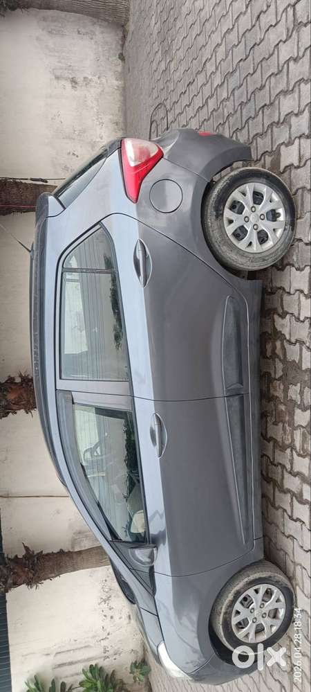 Family Used Car Hai Grand I10 Sports 2015 Owner 2nd
