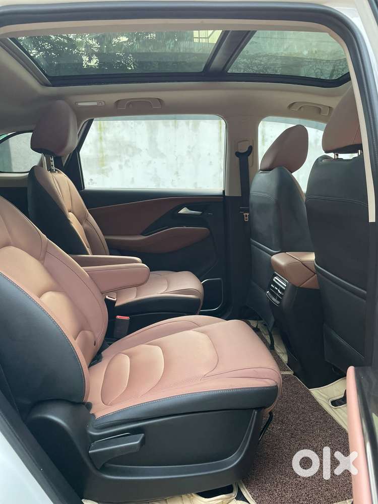 Mg Hector Plus Sharp Pro 1.5 Turbo Petrol Cvt 6 Str, 2023, Petrol