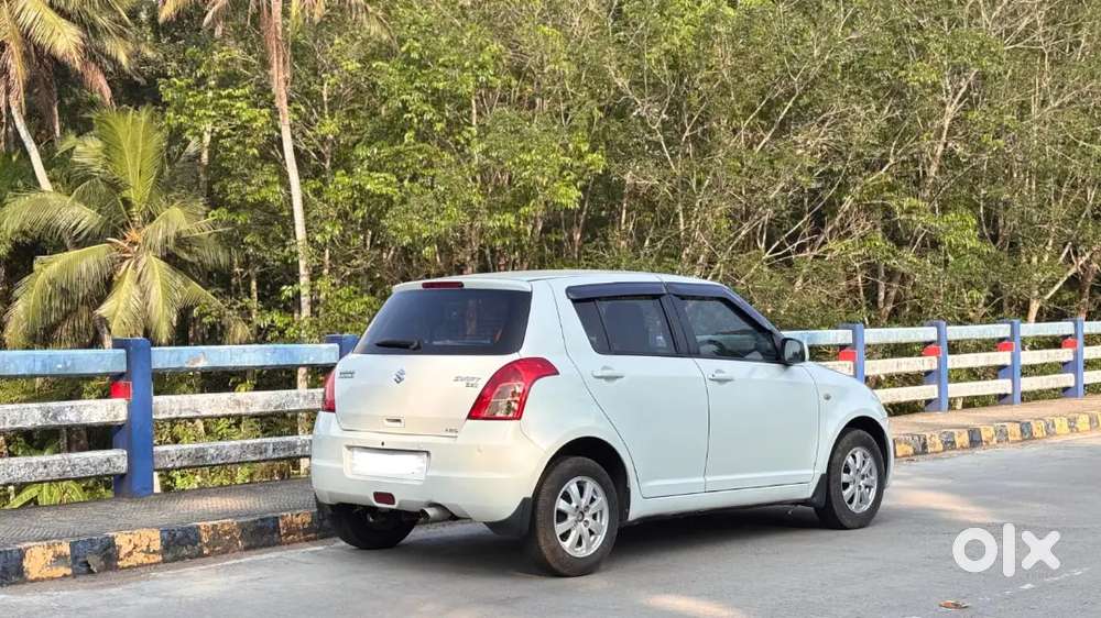 Front Glass Replaced Replaced Recently   Service History Available