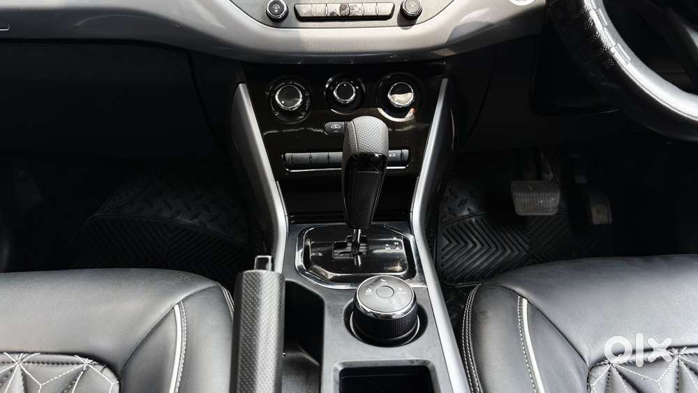Tata Nexon 1.2 Revotron Xma Amt (s), 2023, Petrol