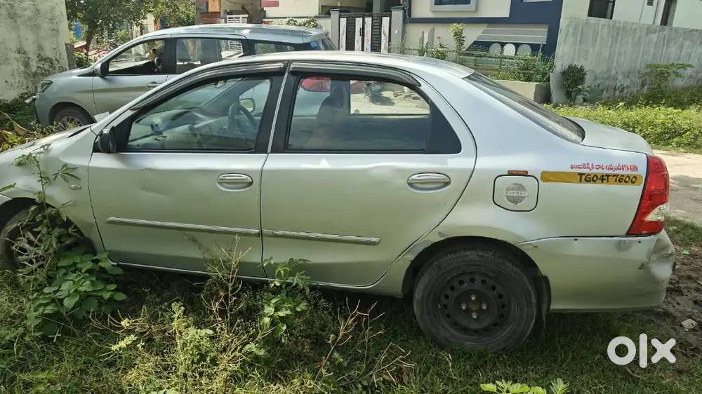 Toyota Etios 2013 Diesel 180000 Km Driven