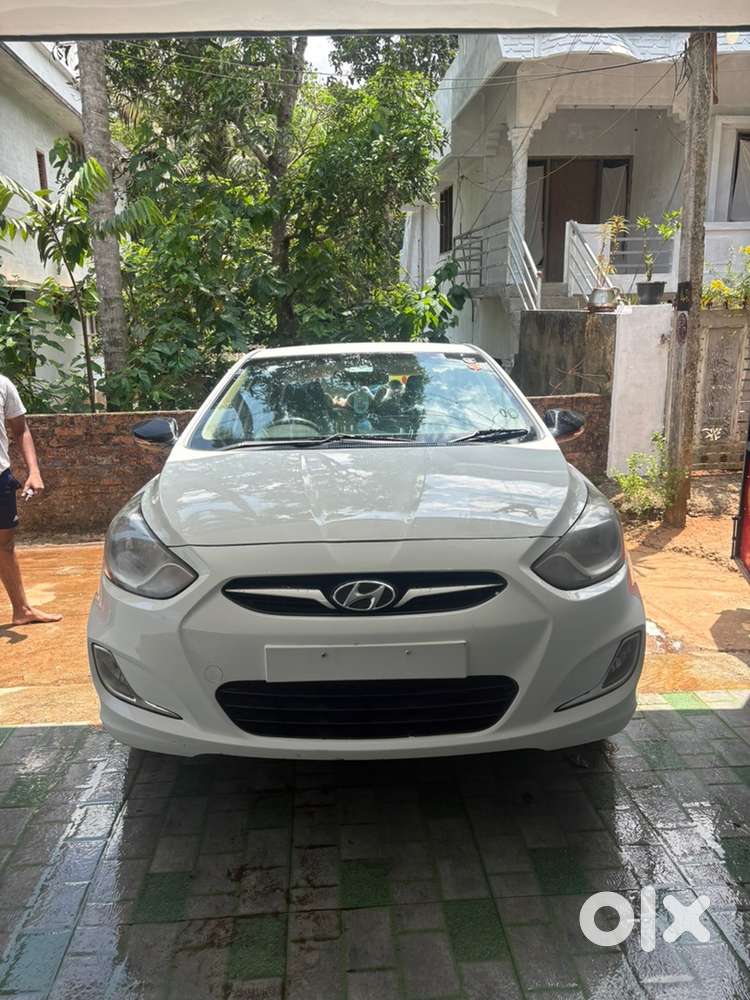 Hyundai Verna Petrol 2015