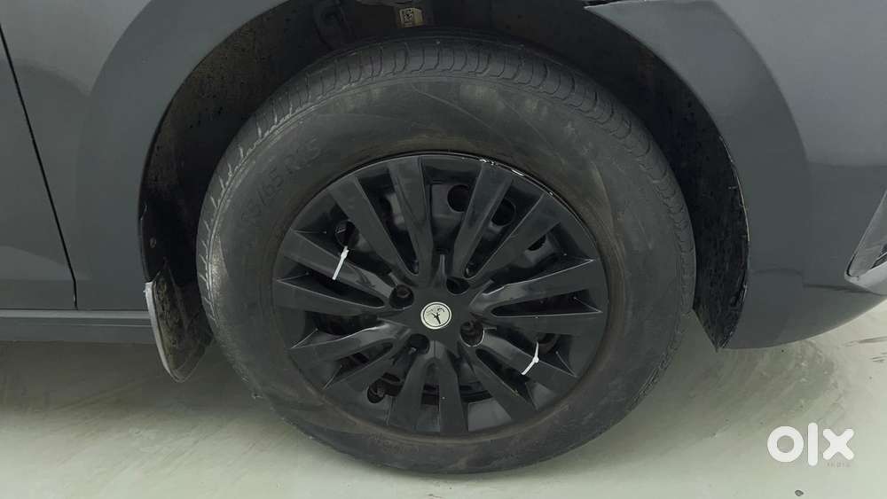 Skoda Slavia Active 1.0l Tsi Mt, 2022, Petrol