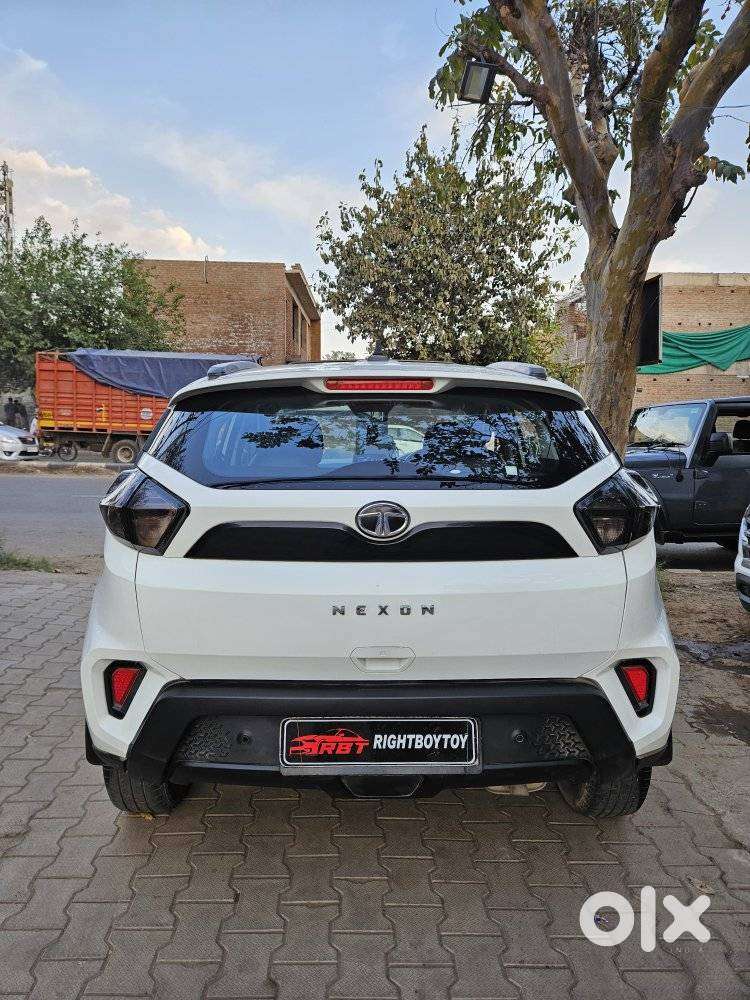 Tata Nexon 1.2 Revotron Xm Plus (s), 2023, Petrol