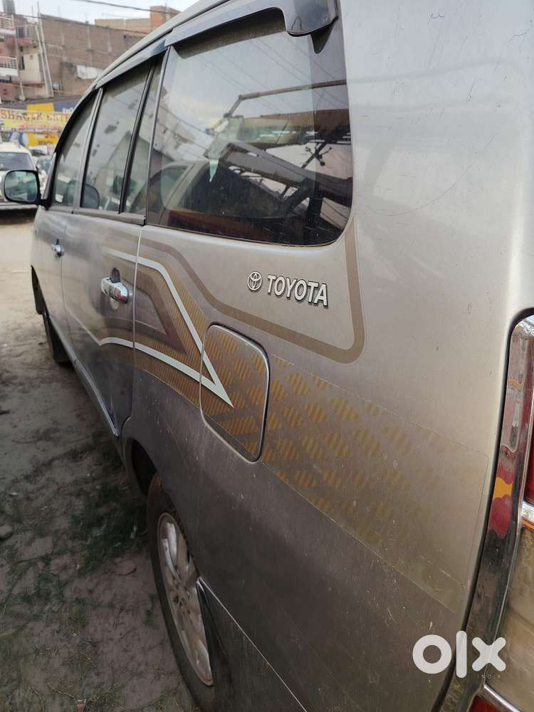 Toyota Innova 2.5 Z Diesel 7 Seater, 2015, Diesel