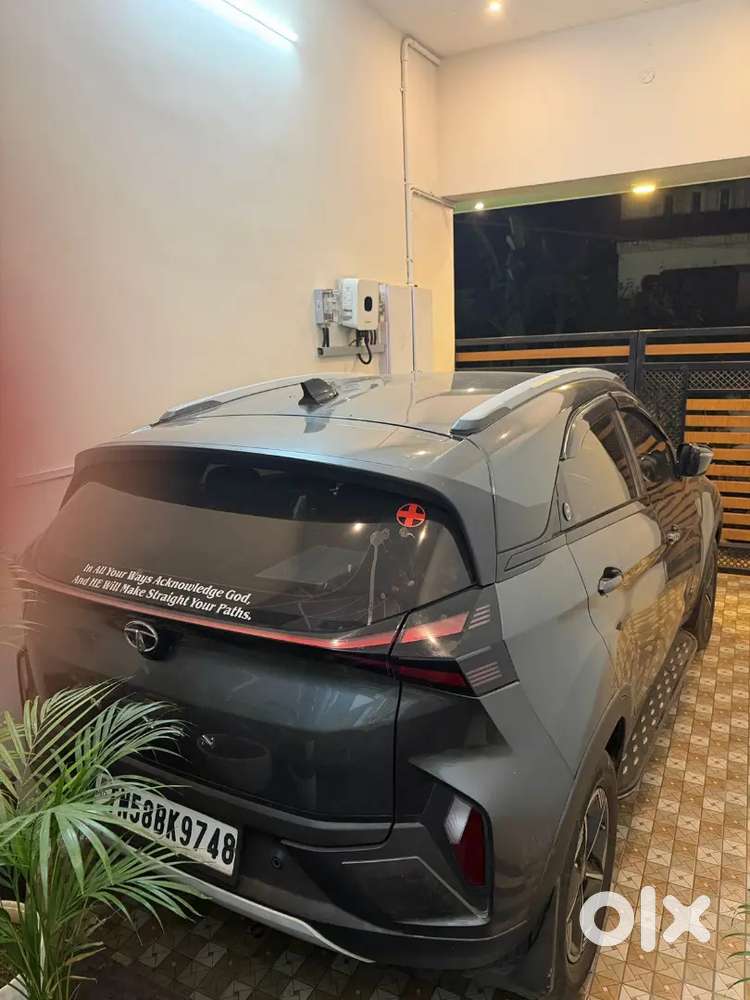 Tata Nexon Crtv 2023 For 8. 15 Lakhs