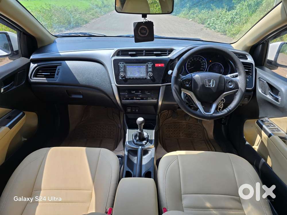 Honda City V Mt Sunroof, 2016, Petrol