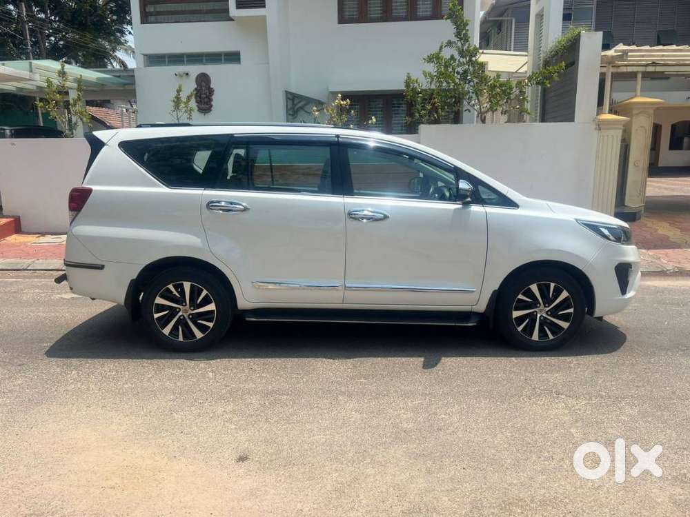 Toyota Innova Crysta