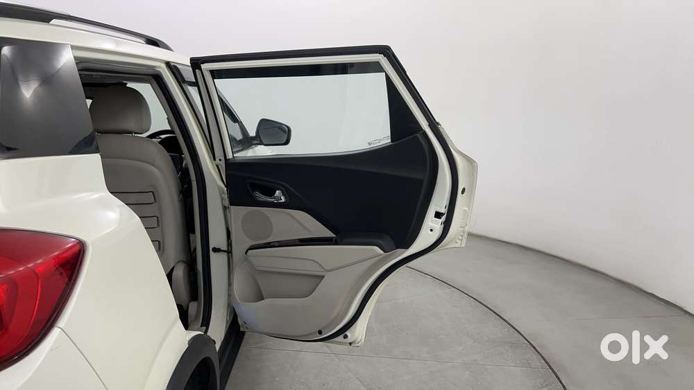 Mahindra Xuv300 W8 Option Diesel, 2023, Diesel