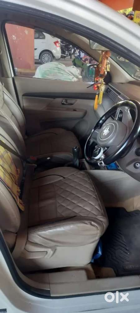 Maruti Ertiga Vxi 2025