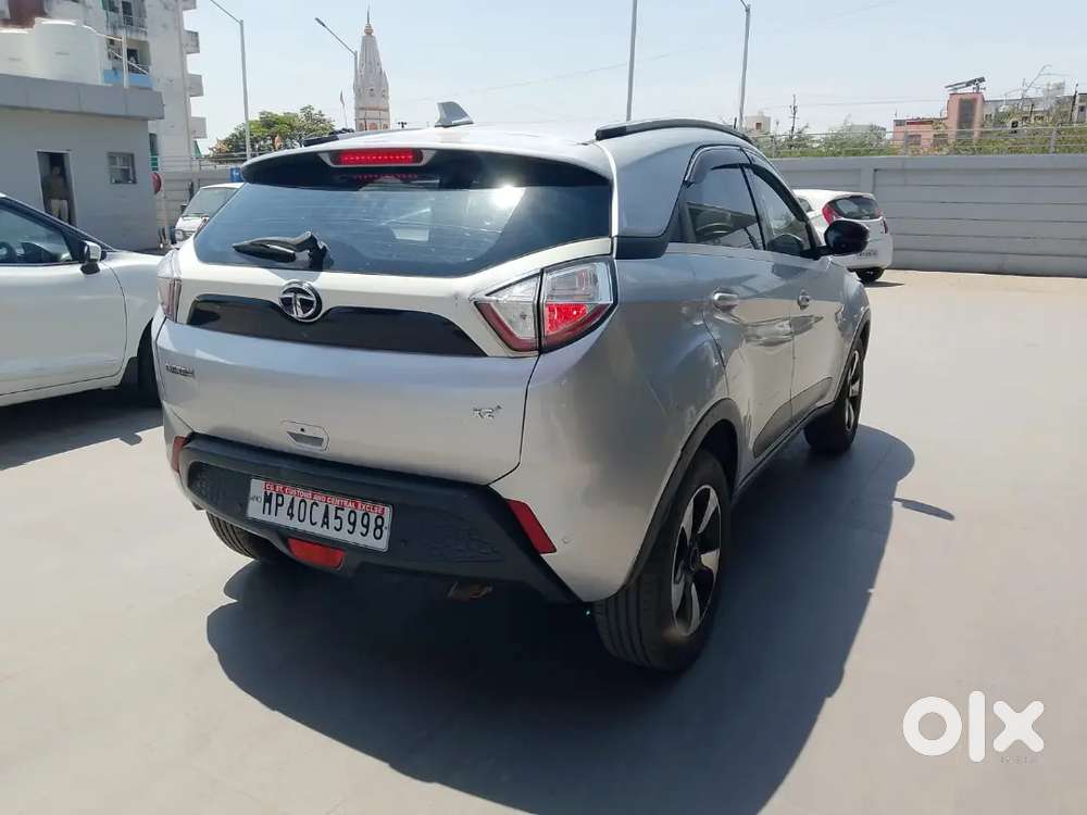 Tata Nexon 2017 Diesel 130000 Km Driven