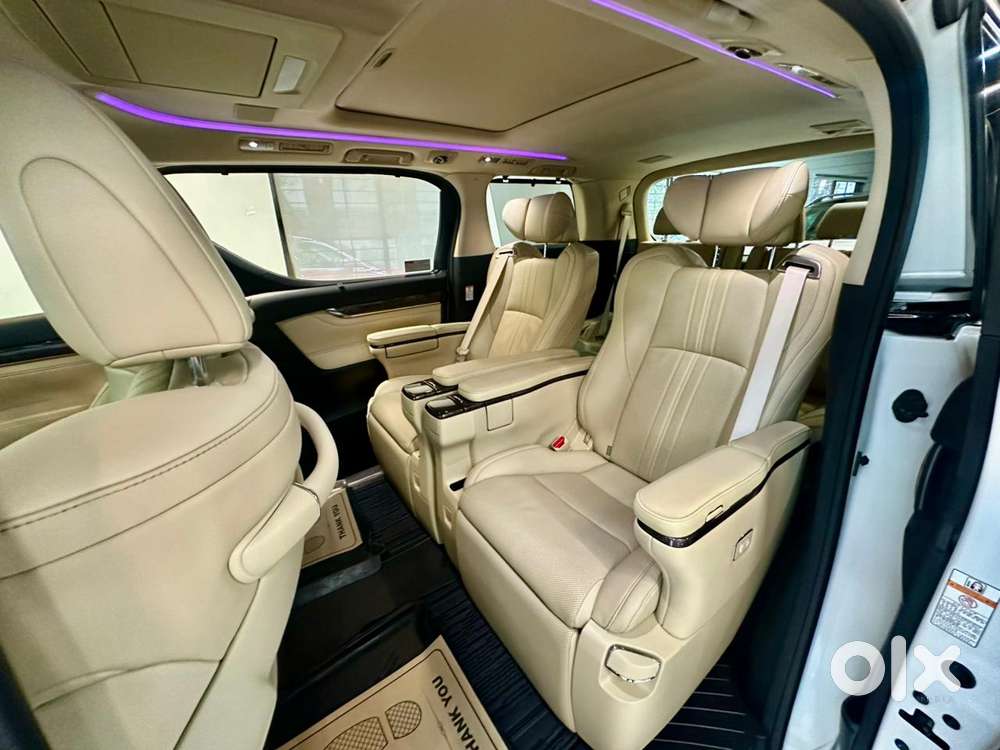 Toyota Vellfire 2.5 Hybrid, 2022, Petrol