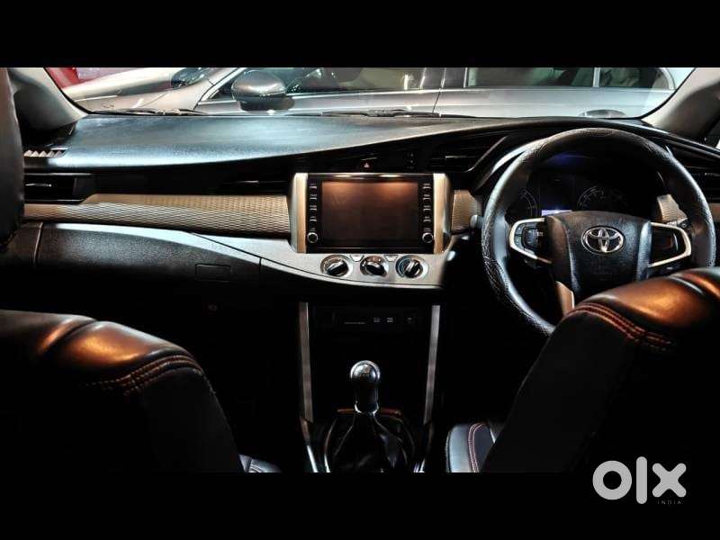 Toyota Innova Crysta 2.4 G Mt, 2022, Diesel