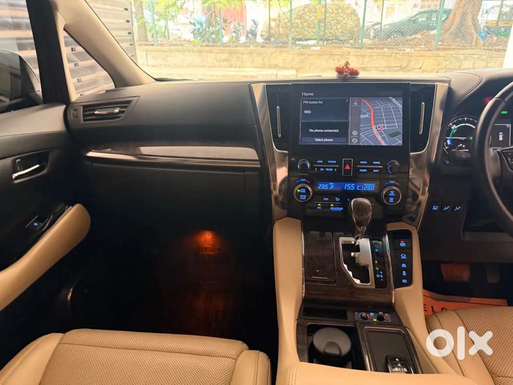 Toyota Vellfire, 2020, Petrol