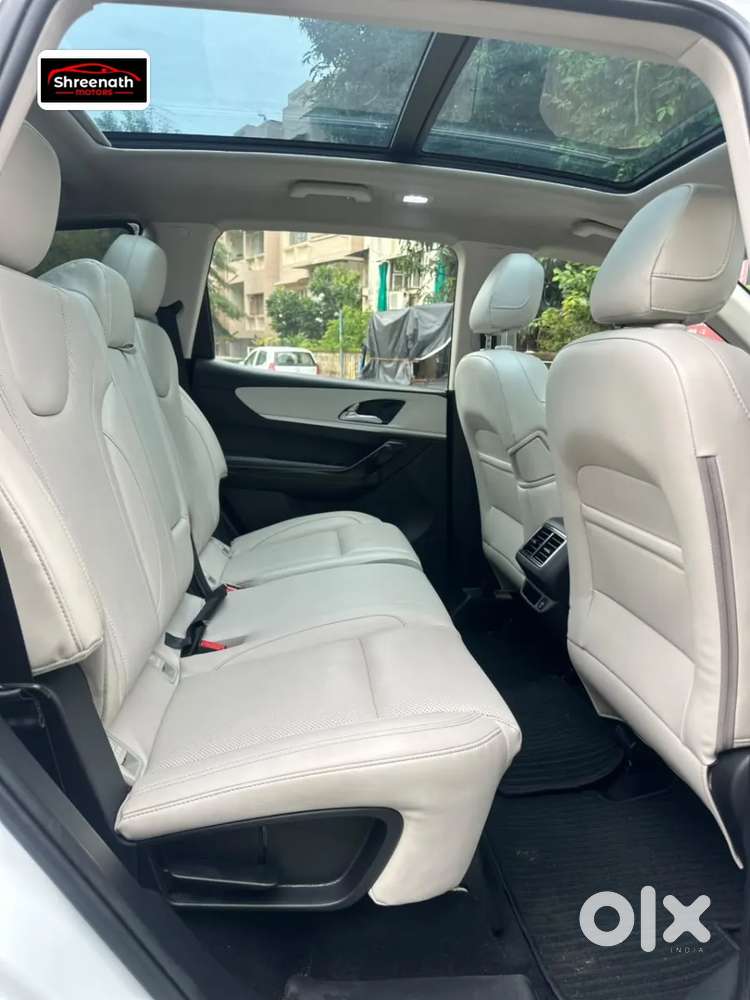 Mahindra Xuv700 2.2 Ax 7 Diesel At Luxury Pack Str, 2024, Diesel