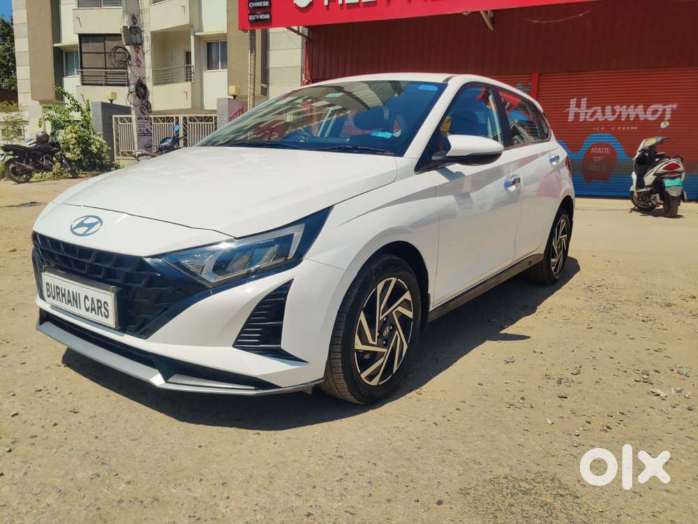 Hyundai I20 Asta (o) 1.2 Ivt, 2024, Petrol
