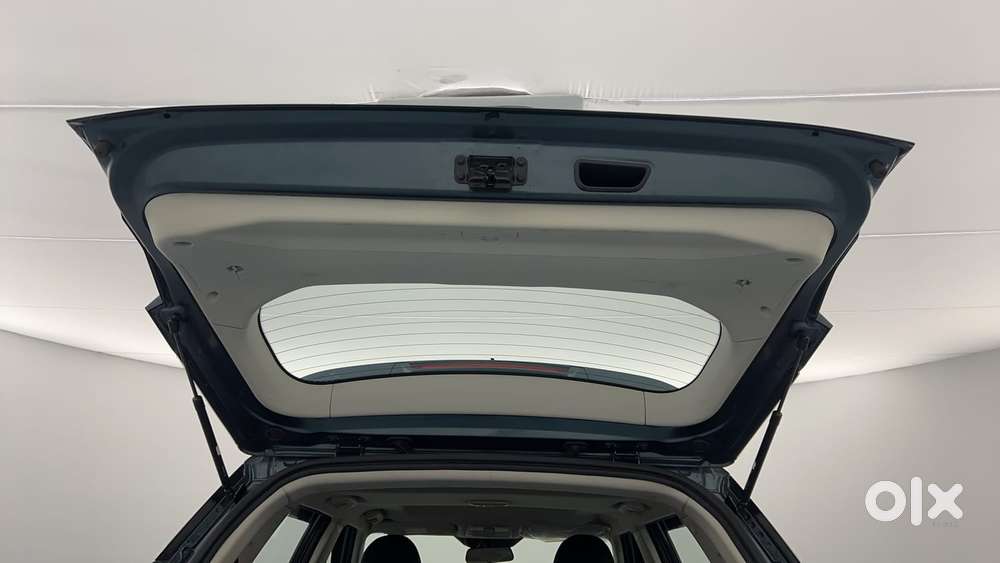 Mahindra Xuv300 W8 Diesel, 2023, Diesel