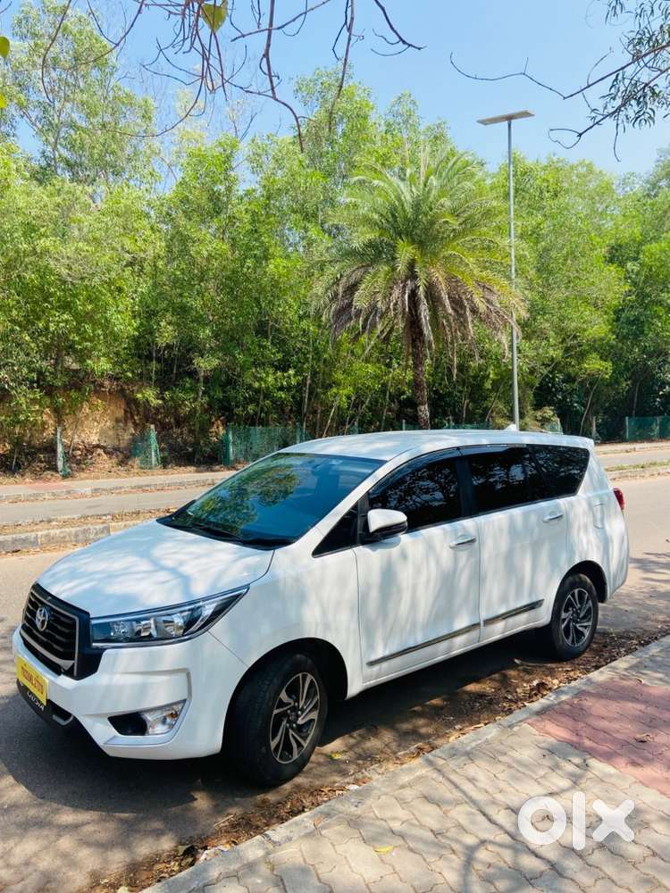 Toyota Innova Crysta 2026 Diesel 700 Km Driven