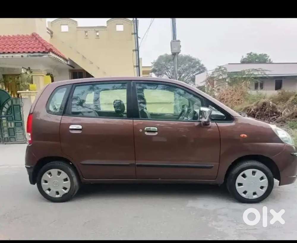 Maruti Suzuki Zen Estilo 2011