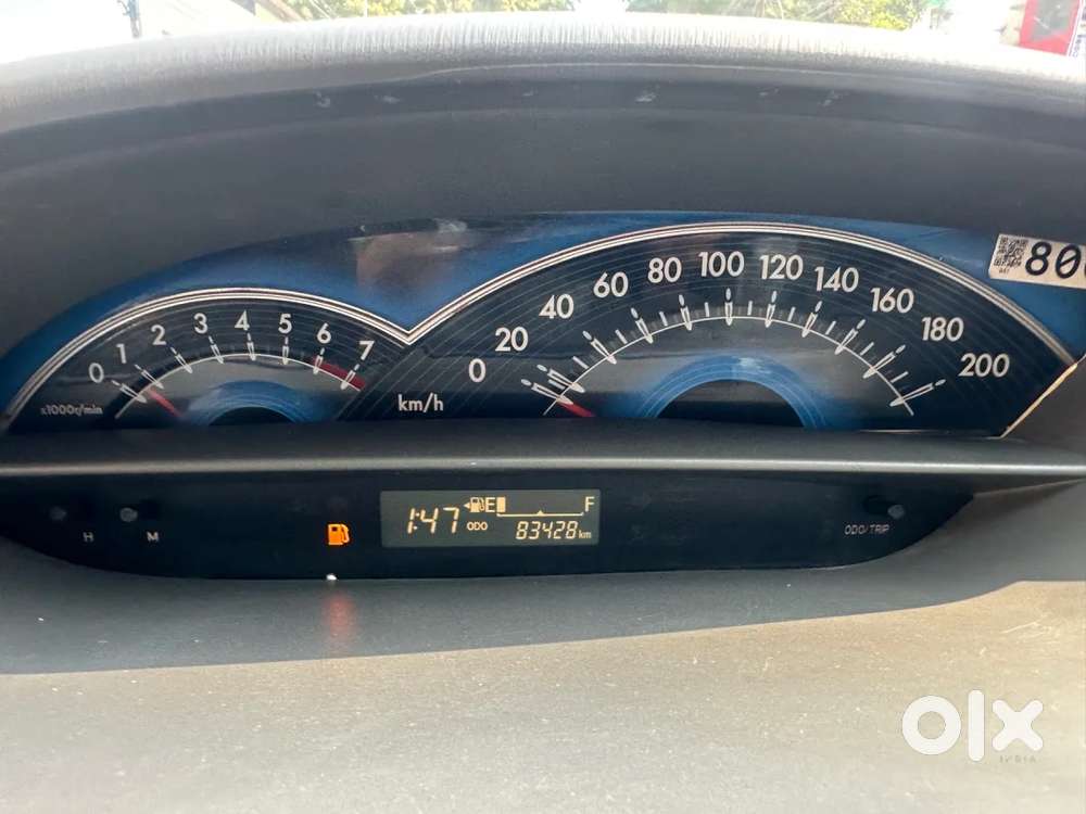 Toyota Etios Liva V Dual Tone, 2016, Petrol