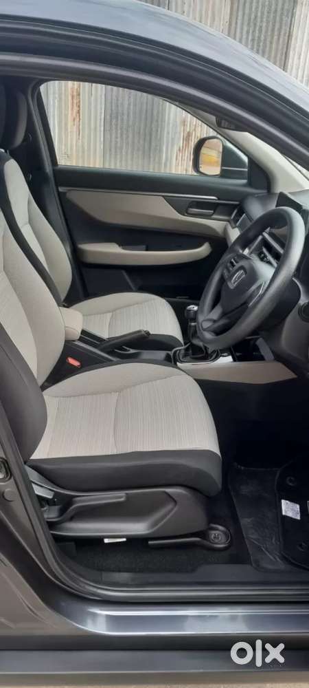 Honda Elevate V Mt, 2023, Petrol