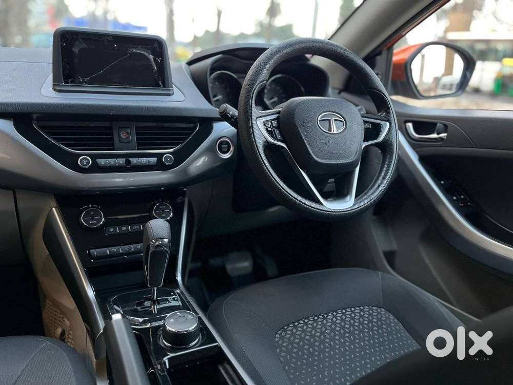 Tata Nexon 1.2 Revotron Xza Plus, 2018, Petrol