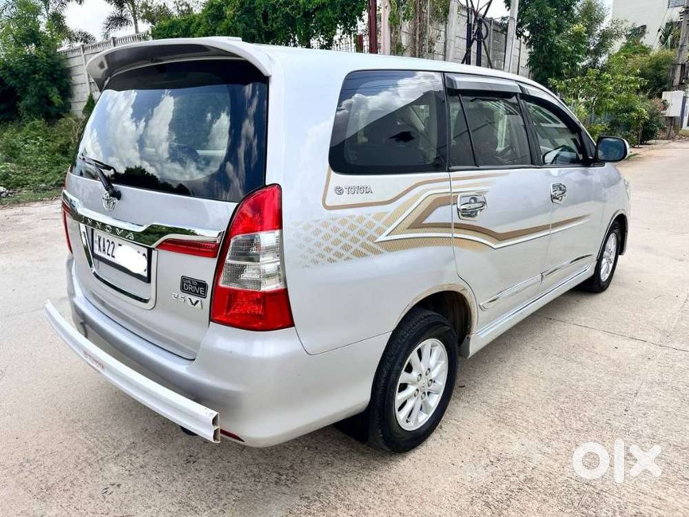 Toyota Innova 2.5 Vx 8 Str Bs-iii, 2014, Diesel