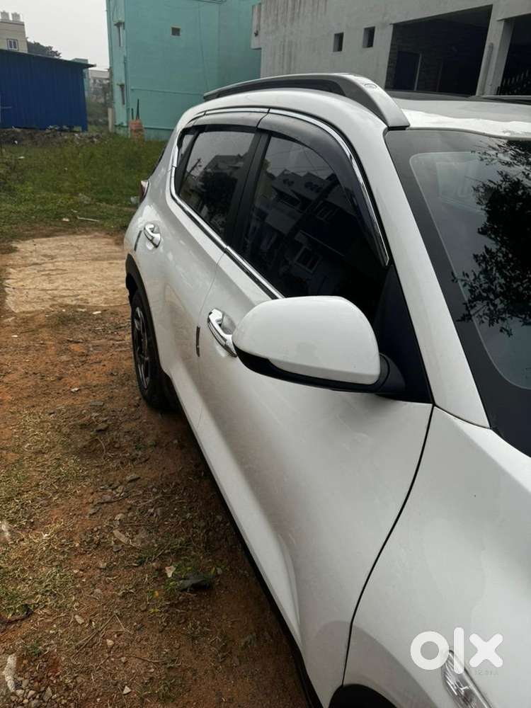 Kia Sonet 2024 Petrol 6000 Km Driven