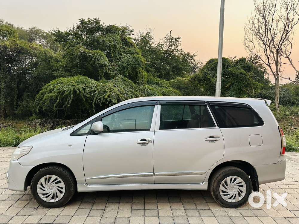 Toyota Innova 2009-2011 2.5 Ev Ms 8 Str Bsiv, 2015, Diesel