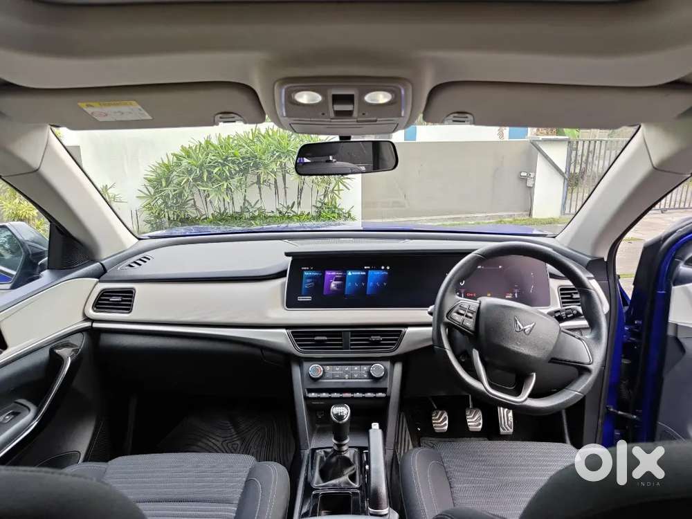 Mahindra Xuv700 Diesel 2022 Manual 50000 Km Driven