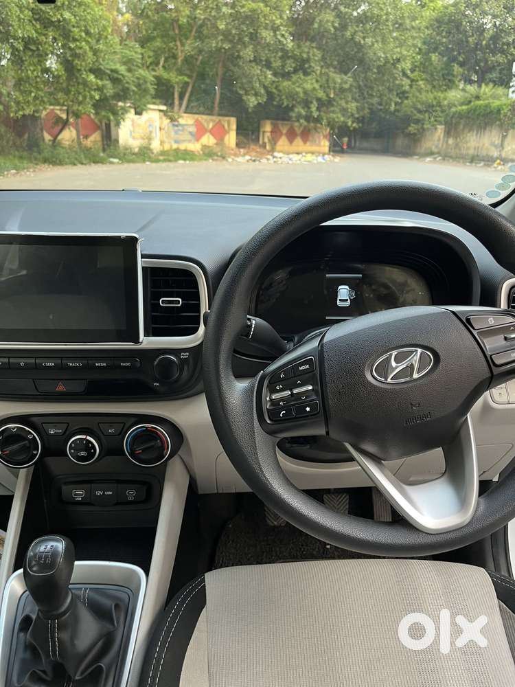 Hyundai Venue S 1.2 Petrol, 2023, Petrol