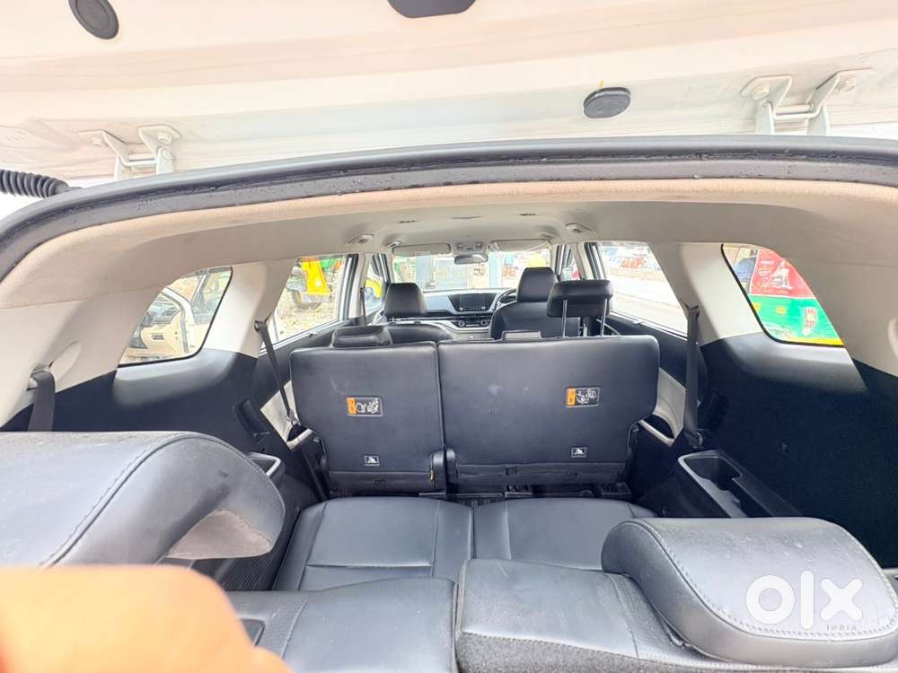 Kia Carens 2025 Petrol