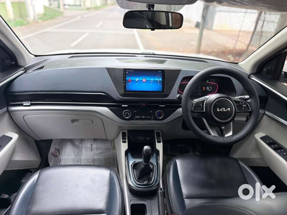Kia Carens G 1.5 6mt Premium (o) 7-seater, 2023, Petrol