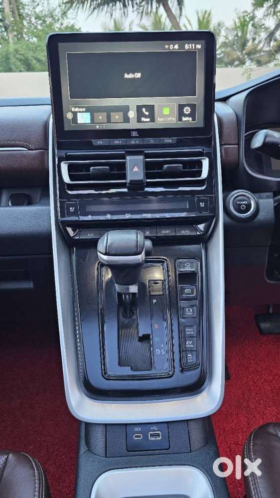 Toyota Innova Hycross 2.0 Zx (o) Hybrid 7 Str, 2025, Petrol