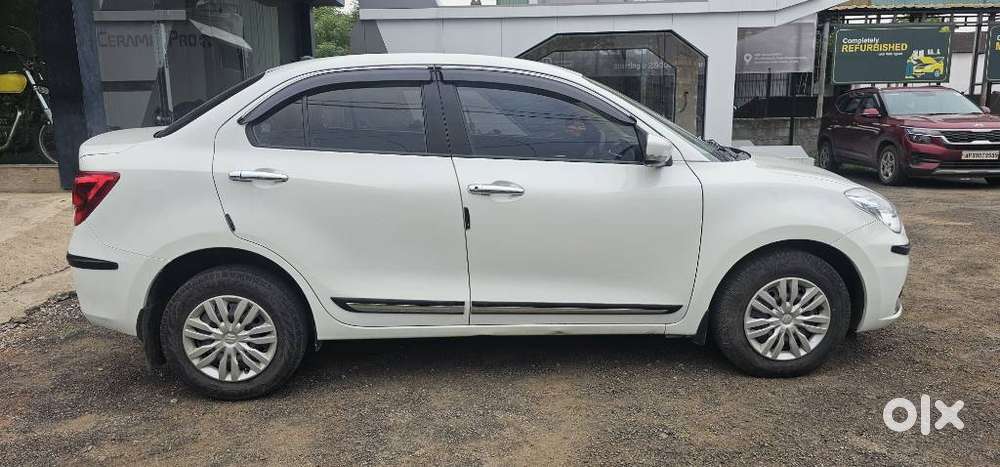Maruti Suzuki Dzire 1.2 Vxi, 2023, Petrol
