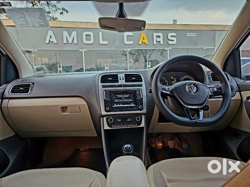 Volkswagen Vento Celeste 1.6 Highline, 2017, Petrol