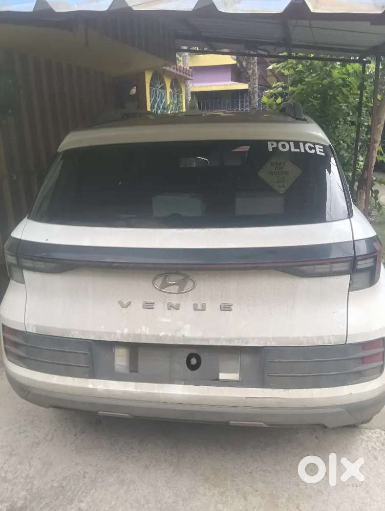 Urgent Selling Hyundai Venue 1.2 S 2024 Petrol