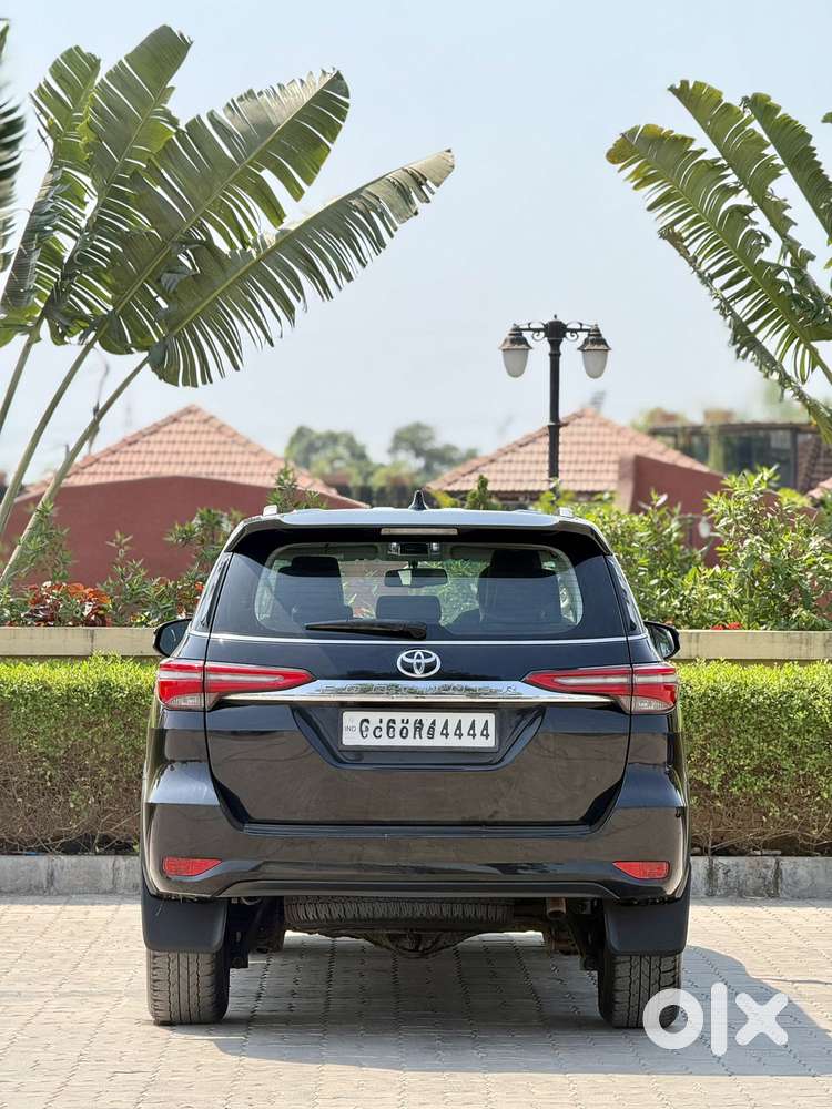 Toyota Fortuner [2021-ongoing] 2.8 2wd Diesel Mt, 2024, Diesel
