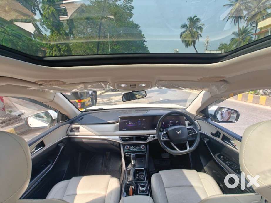 Mahindra Xuv700 2.2 Ax 7 Diesel At Luxury Pack Str, 2022, Diesel
