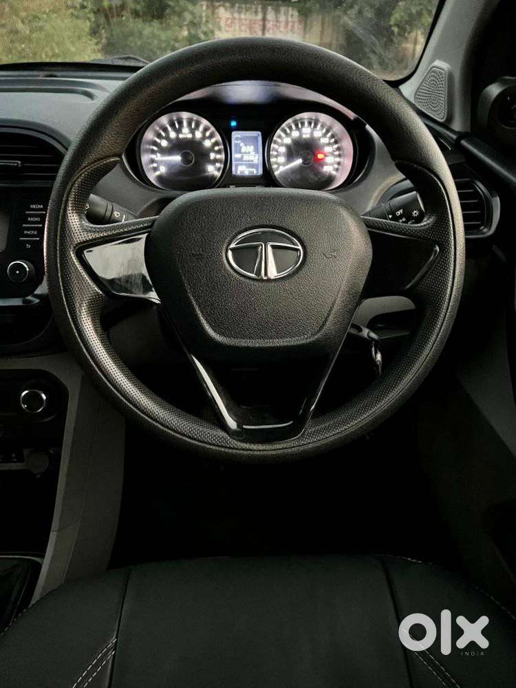Tata Tiago 1.2 Revotron Xt Option, 2018, Petrol