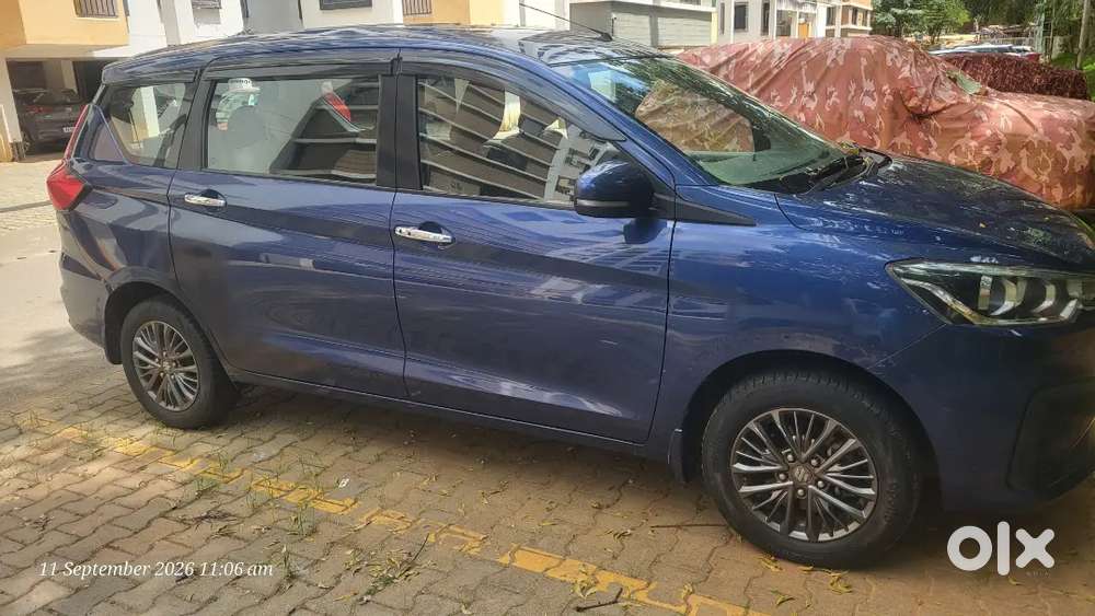 Maruti Suzuki Ertiga 2019 variant blue