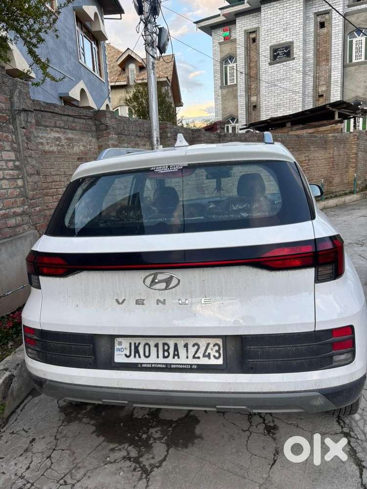 Hyundai Venue 2024 Petrol Good Condition