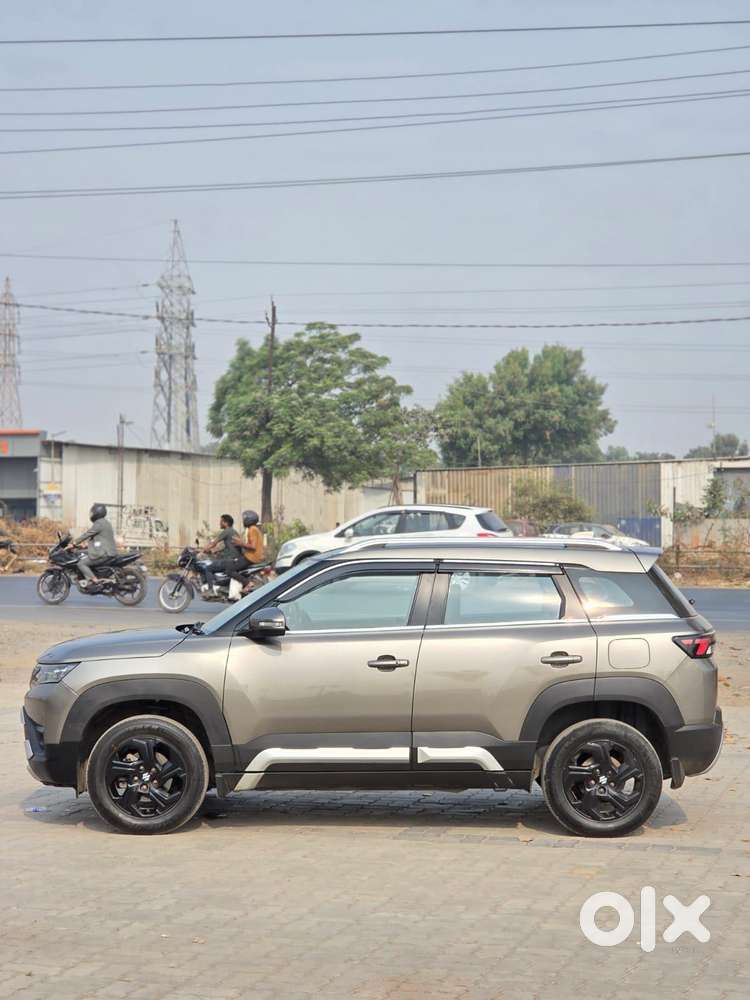 Maruti Suzuki Brezza 1.5 Zxi Smart Hybrid, 2022, Petrol