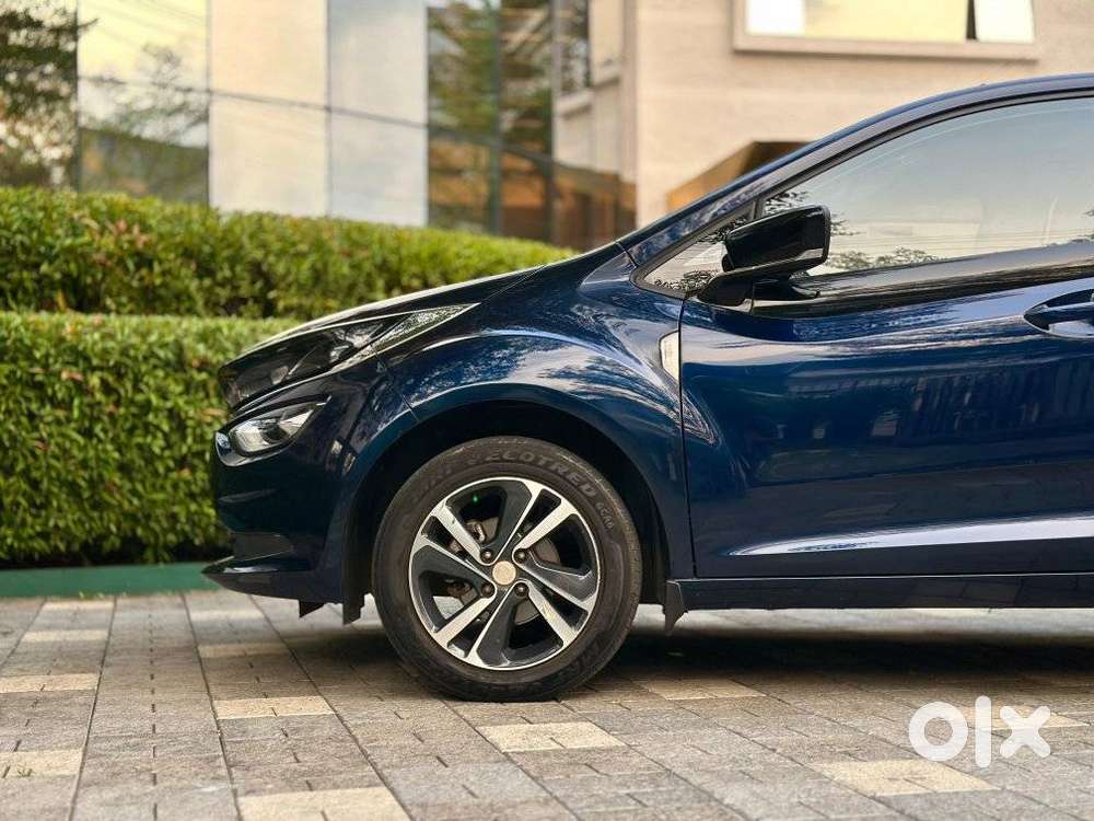 Tata Altroz 1.2 Xza Plus, 2024, Petrol