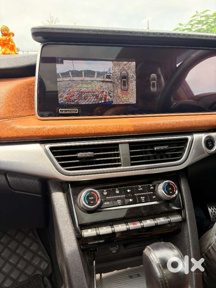 Mahindra Xuv700 2.0 Ax 7 Petrol At Luxury Pack Str, 2022, Petrol